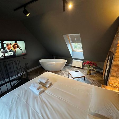 Old Town Luxury Apartments Zgorzelec Bagian luar foto